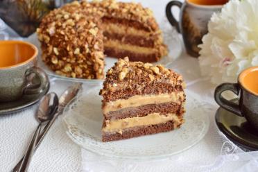 Walnut and Caramel Delight Cake