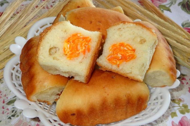 Carrot-Filled Kefir Yeast Dough Pies Carrot-Filled Kefir Yeast Dough Pies