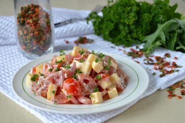 Smoked Chicken & Tomato Salad Delight