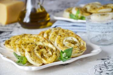Cheese-Stuffed Puff Pastry Rolls