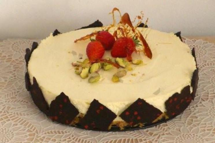 Strawberry White Chocolate Mousse Cake