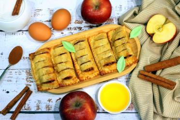 Easy Toast Bread Pies with Versatile Fillings