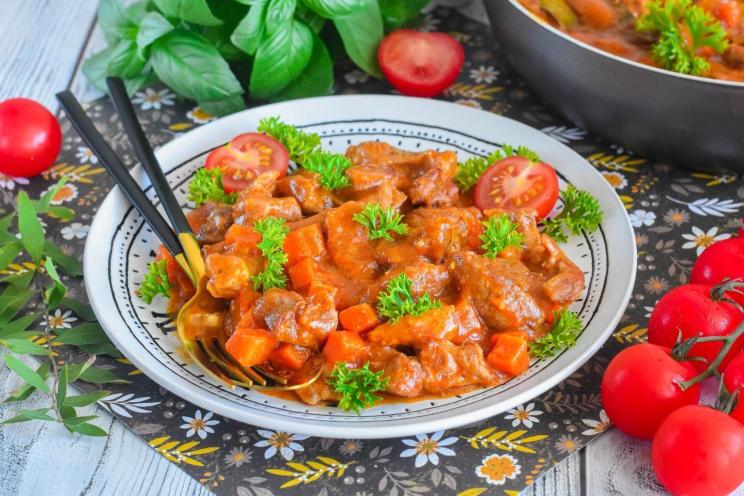 One-Pan Beef Stew with Rich Gravy One-Pan Beef Stew with Rich Gravy