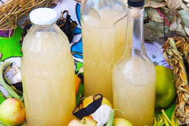 Easy Homemade Apple Cider Vinegar for Weight Loss and Cooking