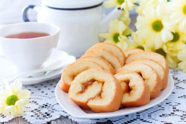 Quick & Easy Jam Sponge Roll