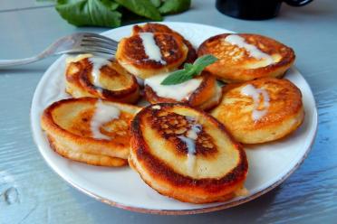 Fluffy Yeast Pancakes for Breakfast