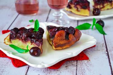 Simple, Juicy Cherry Pie