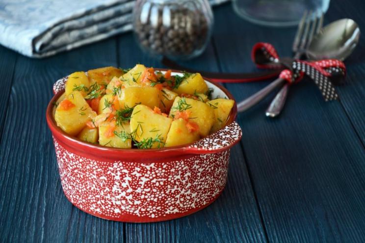 Oven-Baked Stewed Potatoes