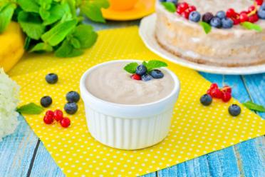 Easy Banana Custard for Cakes and Desserts