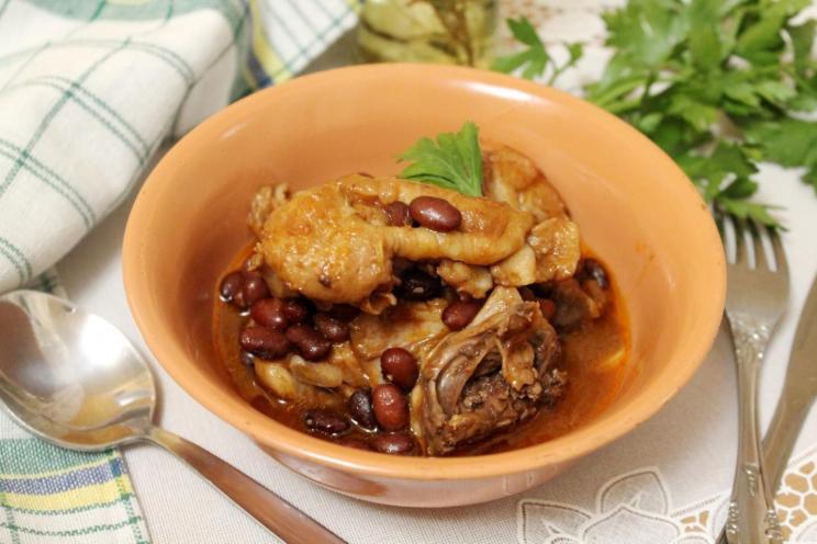 Chicken and Red Beans in Savory Soy Sauce