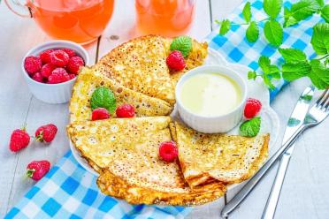 Fluffy Kefir Pancakes with Perfect Holes