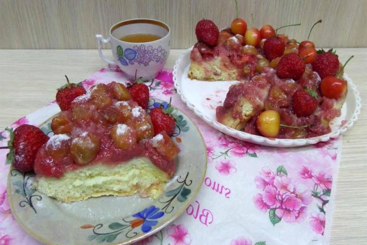 Cherry and Strawberry Charlotte: Easy and Delicious
