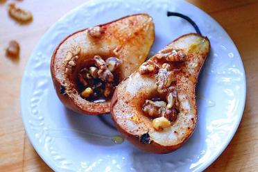Baked Pears with Cinnamon Syrup and Nuts