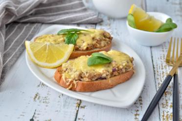 Easy Oven-Baked Saury and Egg Sandwiches