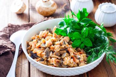 Smoked Chicken and Mushroom Salad
