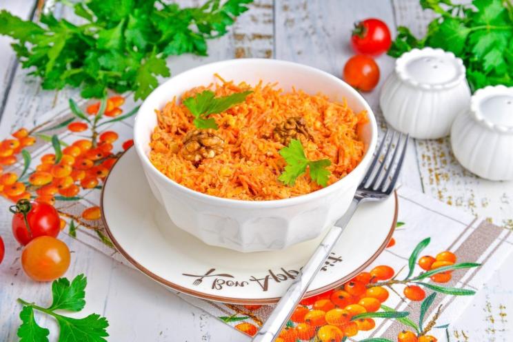 Quick & Tasty Carrot Walnut Salad