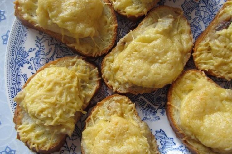 Cheesy Fish Fillet Sandwiches