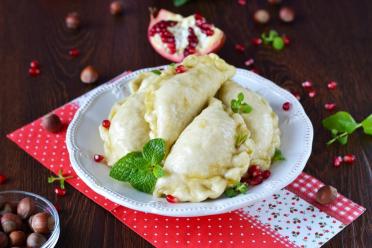 Steamed Kefir Dumplings with Cottage Cheese Filling