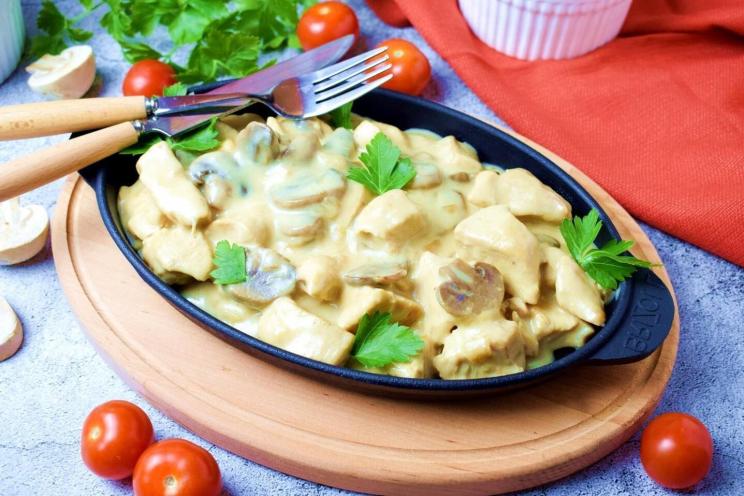 Creamy Skillet Chicken with Mushrooms