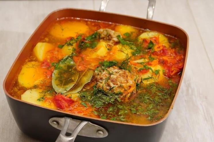 Easy Meatball and Potato Soup with Sweet Peppers Easy Meatball and Potato Soup with Sweet Peppers