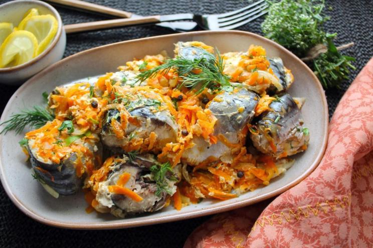 Oven-Baked Mackerel with Onions Oven-Baked Mackerel with Onions
