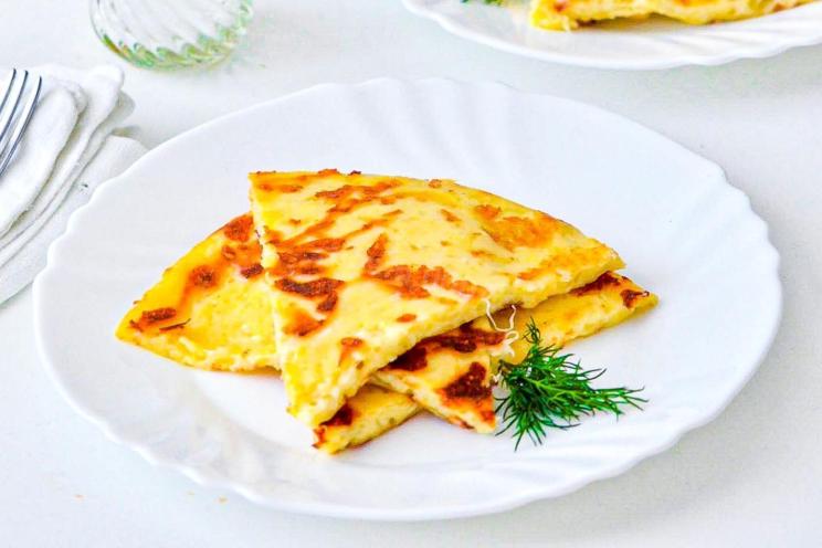 Quick Cheese Khachapuri with Kefir in a Pan