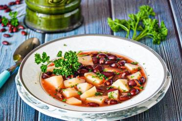 Hearty Meatless Red Bean Soup