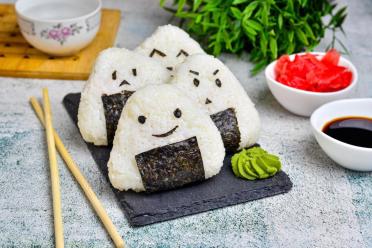 Quick and Fun Homemade Onigiri
