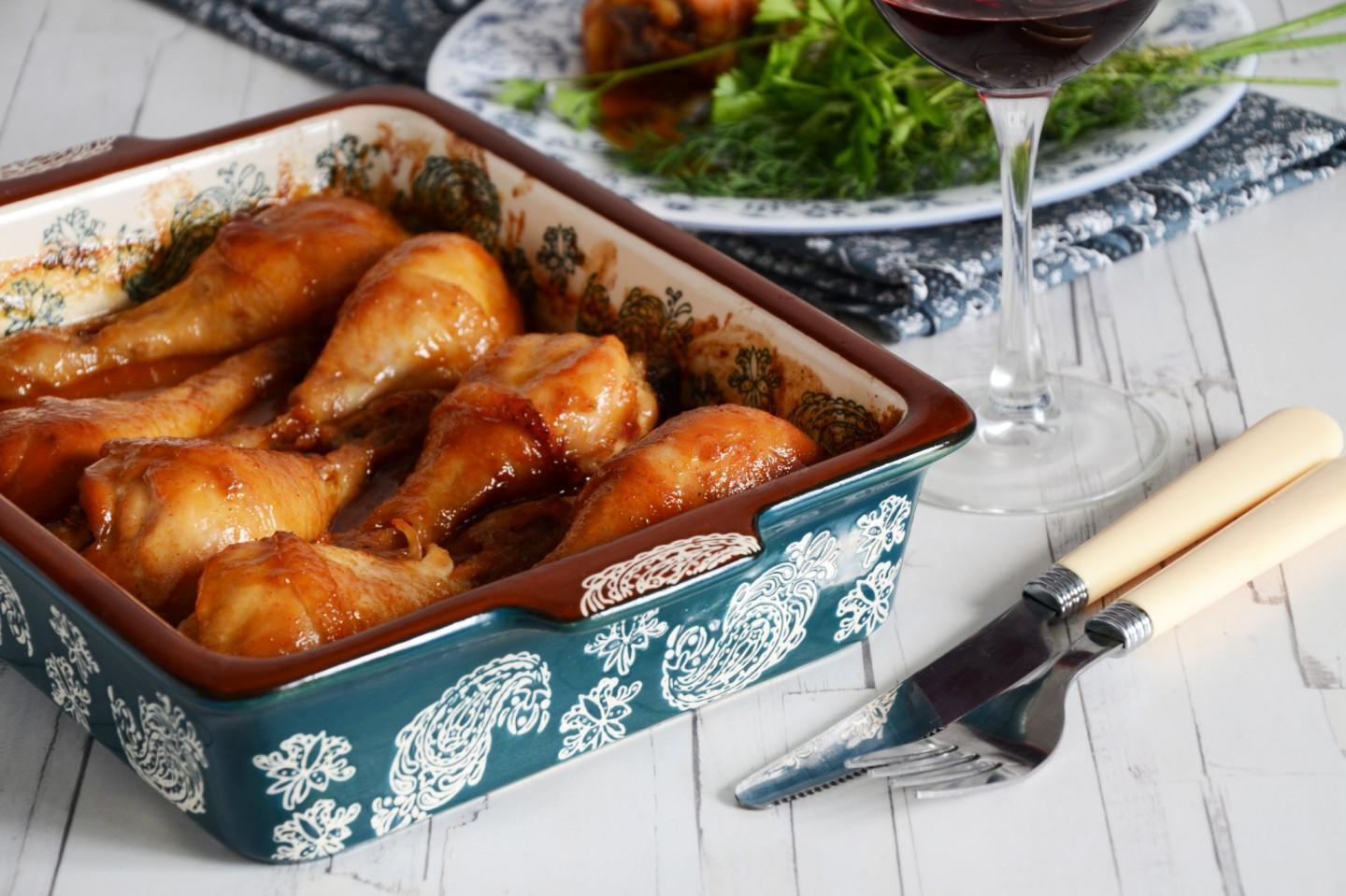 Oven-Baked Saucy Chicken Drumsticks