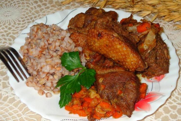 Tender Braised Duck with Aromatic Spices