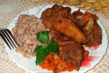 Tender Braised Duck with Aromatic Spices