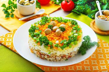 Smoked Chicken and Marinated Mushroom Salad