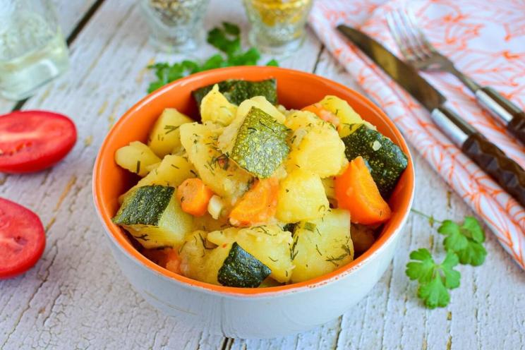 Slow Cooker Stewed Potatoes and Zucchini