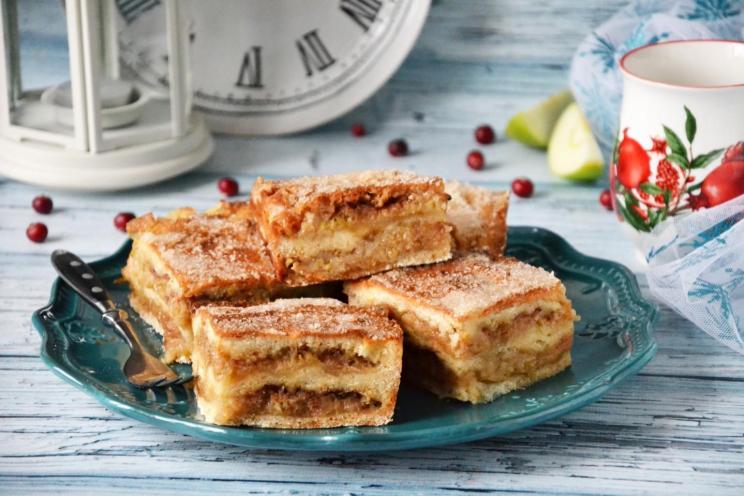 Quick & Easy Bulgarian Apple Pie Quick & Easy Bulgarian Apple Pie
