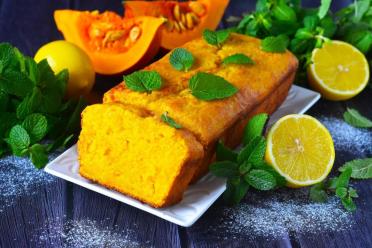 Fluffy Pumpkin Semolina Cake with Kefir