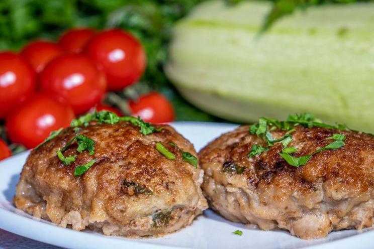 Mixed Meat Cutlets with Zucchini