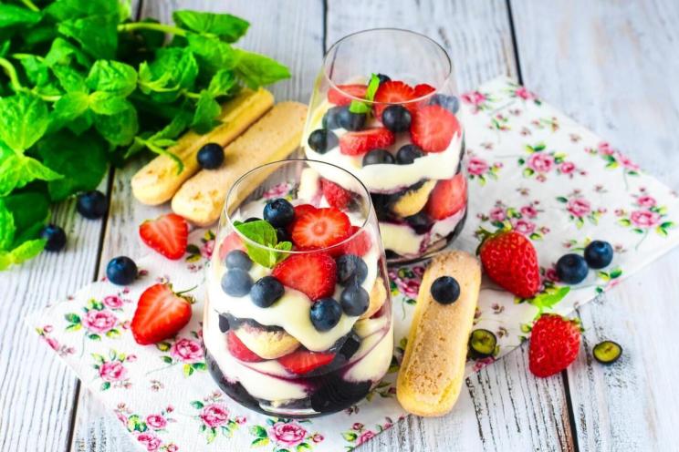 Quick & Easy Mascarpone Delight with Berries