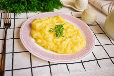 Creamy Egg-Infused Mashed Potatoes