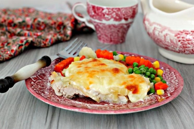 Pineapple & Cheese Oven-Baked Chicken Pineapple & Cheese Oven-Baked Chicken
