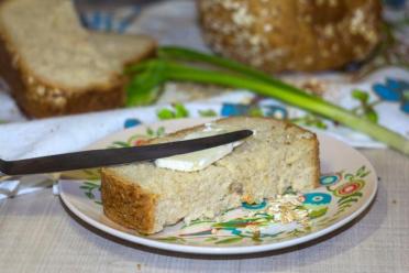 Easy Oatmeal Bread in a Bread Machine