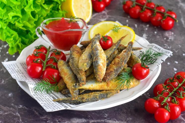 Crispy Pan-Fried Sprat for a Quick Snack
