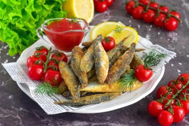 Crispy Pan-Fried Sprat for a Quick Snack