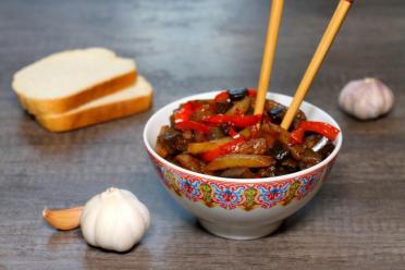 Three-Veg Soy Sauce Stir-Fry