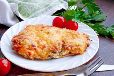 Baked Pork Chop with Mushrooms and Cheese