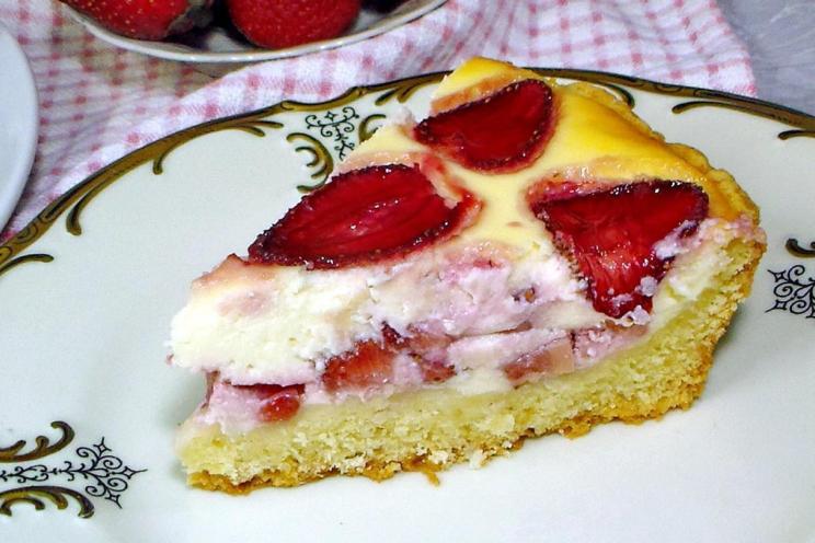 Strawberry Cottage Cheese Pie