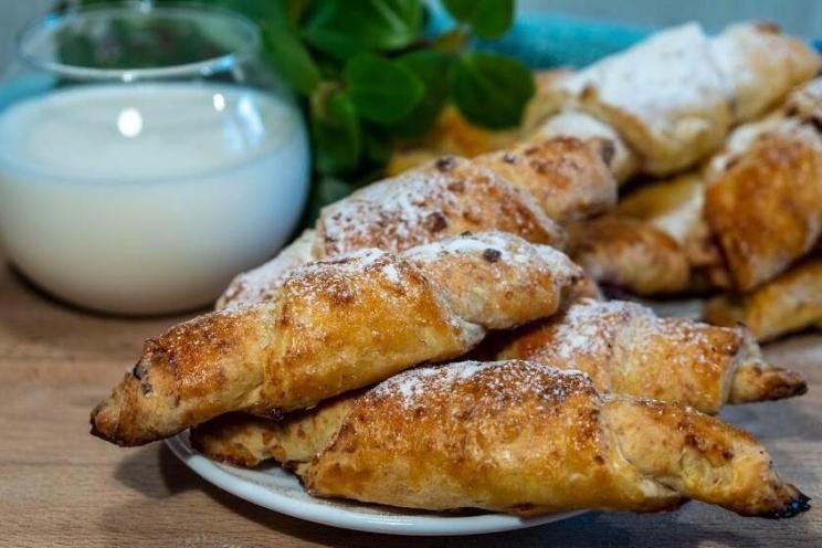 Sweet Cottage Cheese Bagels with Jam Sweet Cottage Cheese Bagels with Jam