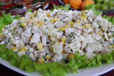 Sweet and Spicy Chicken Pineapple Salad