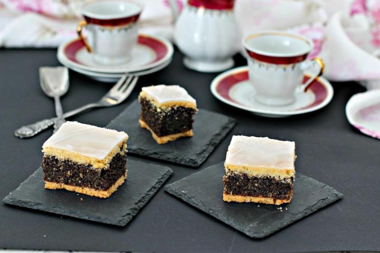 Polish Poppy Seed Shortbread Pie