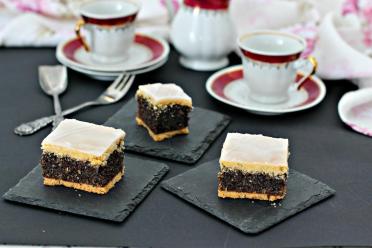Polish Poppy Seed Shortbread Pie