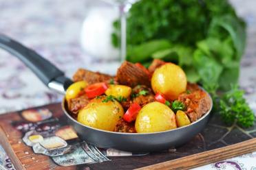 Hearty Beef and Onion Stew